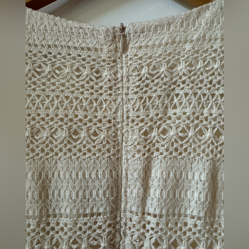 NWT- London Times Crochet Sleeveless Sheath Dress in Natural with Fringe Hem 6 - Picture 11 of 13